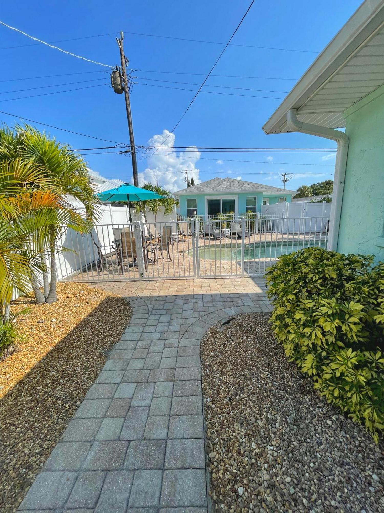 Cozy Canaveral Cottages Cape Canaveral Exterior photo